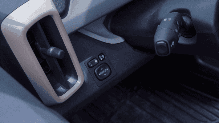 Hình ảnh: Lắp Gương Chỉnh Điện VF3