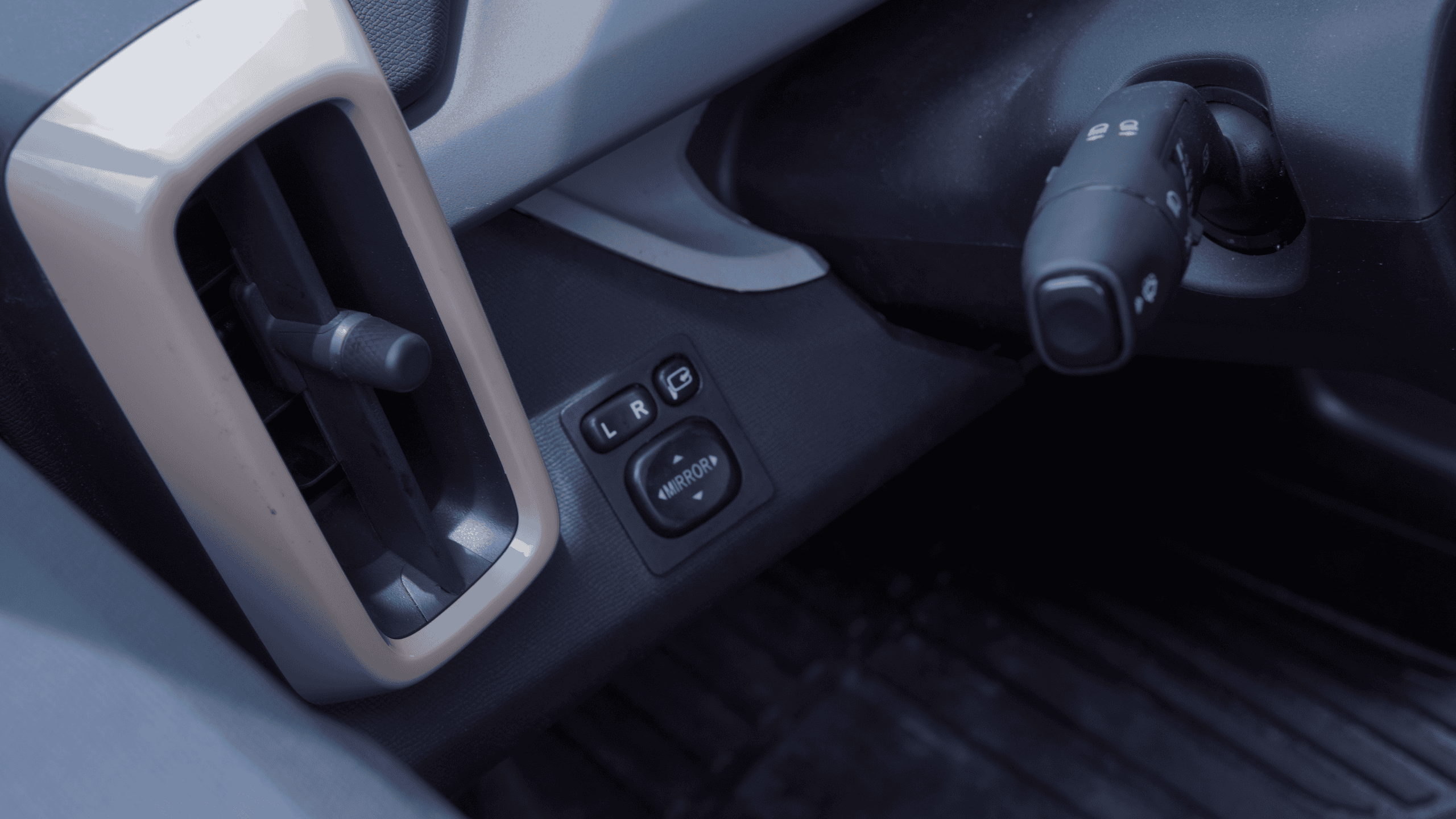 Hình ảnh: Gương chỉnh điện VF3 HUVI