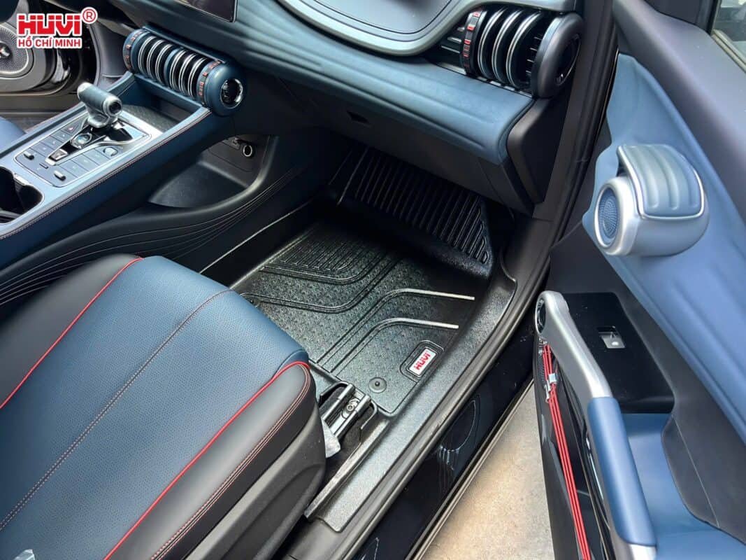 Hình ảnh: thảm nhựa lót sàn ô tô Huvi chính hãng.