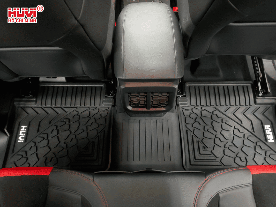 Hình ảnh: thảm nhựa lót sàn ô tô Huvi chính hãng.